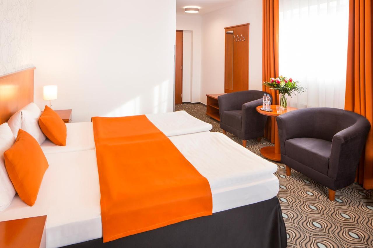 Parkhotel Plzen Congress Center Bagian luar foto