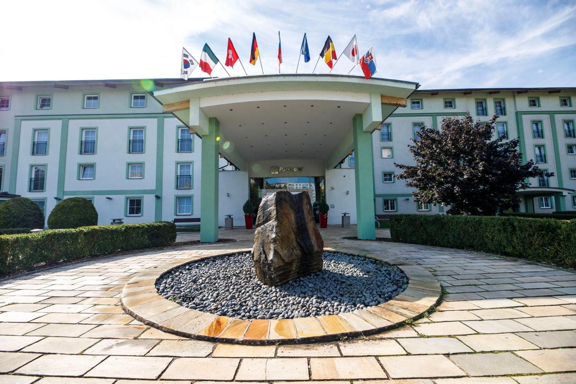 Parkhotel Plzen Congress Center Bagian luar foto