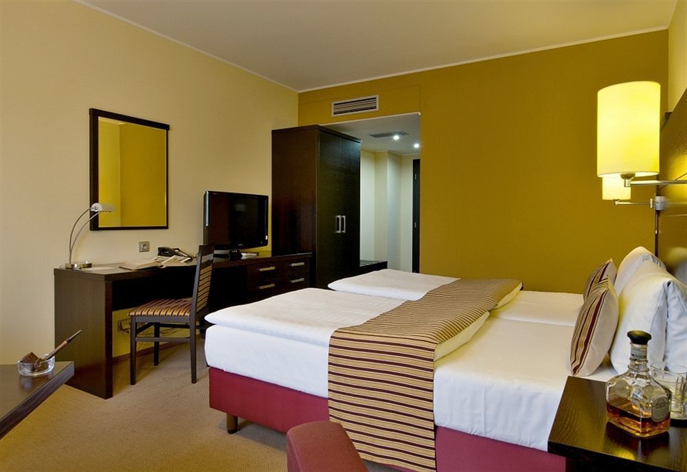 Parkhotel Plzen Congress Center Bagian luar foto